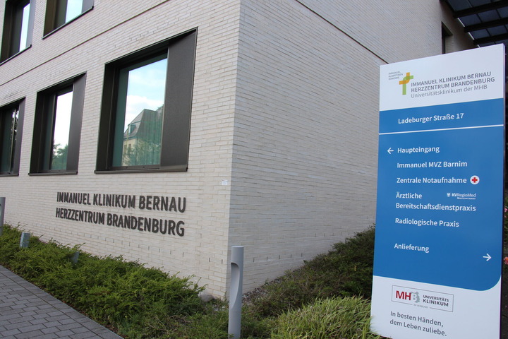 Das Bild zeigt einen Teil des Immanuel Klinikum Bernaus